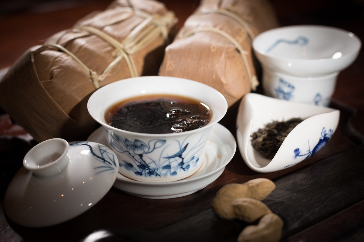 茶席与茶具摆放场景示意